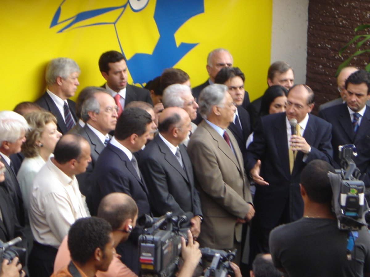 <a style='float:right;color:#ccc' href='https://www3.al.sp.gov.br/repositorio/noticia/03-2008/M FLAVIO ALCK PRES B.jpg' target=_blank><i class='bi bi-zoom-in'></i> Clique para ver a imagem </a>